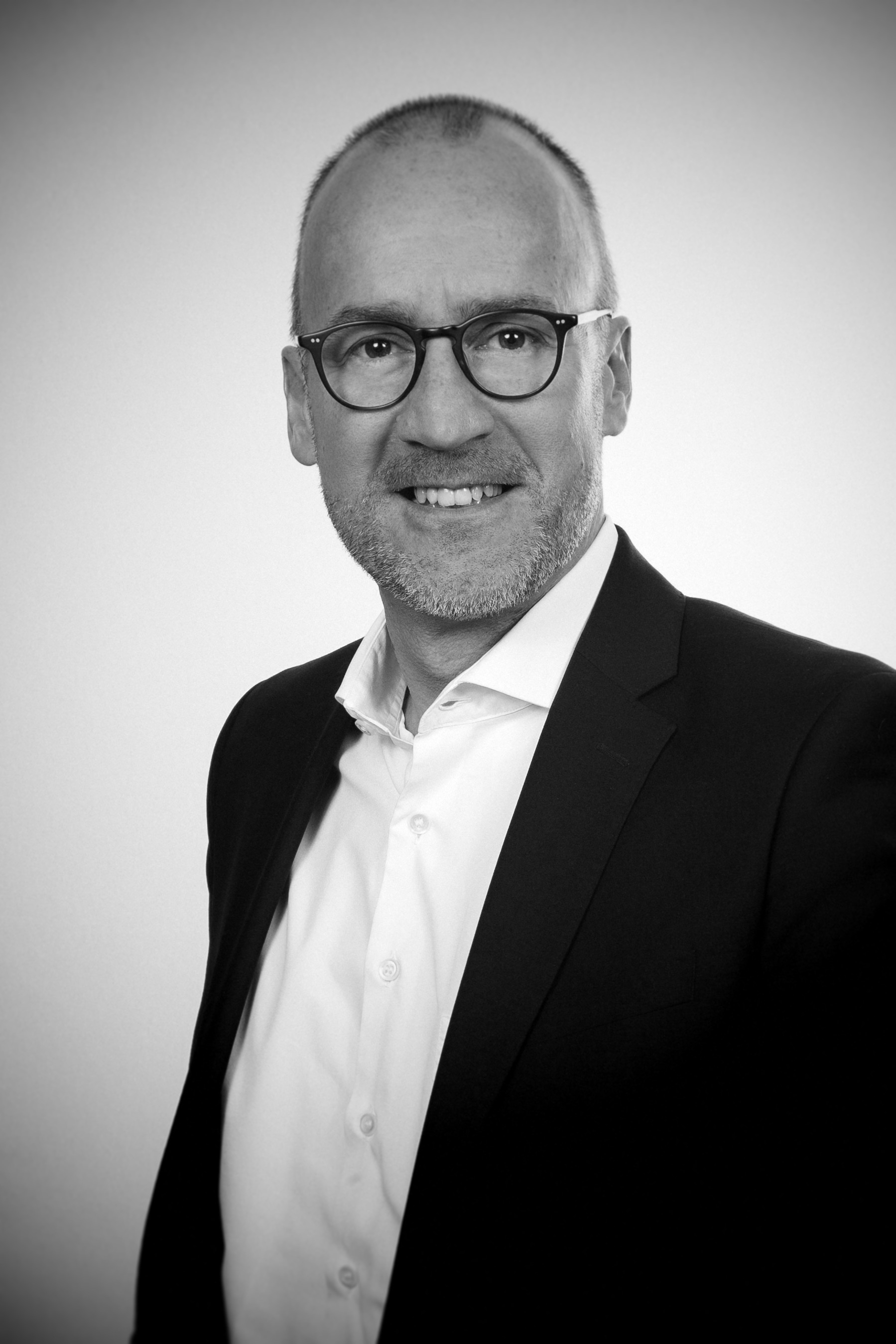 Niko Preus — Consultant & Builder